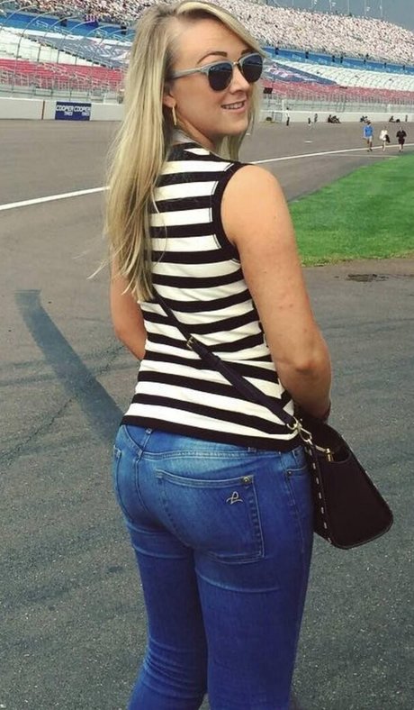 Meghan McCarthy アートモデル 画像