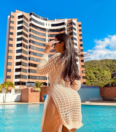 Gimberly Origuen スター 裸 写真