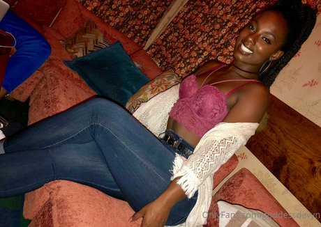 goddessdevyn top profile image