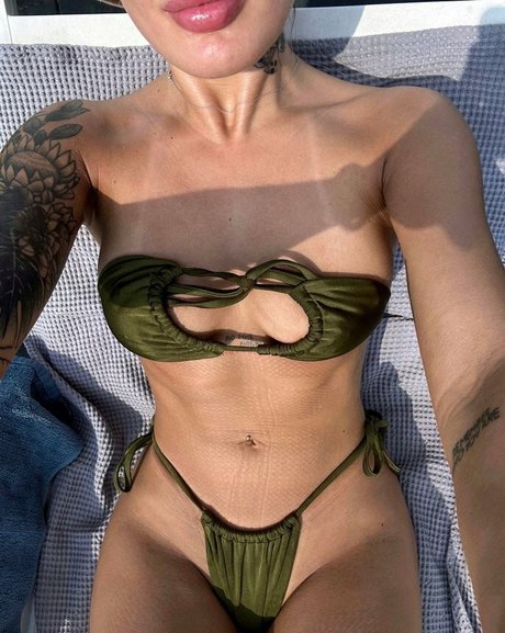 フェムボーイアジアンOnlyFans セクシーヌード ギャラリー