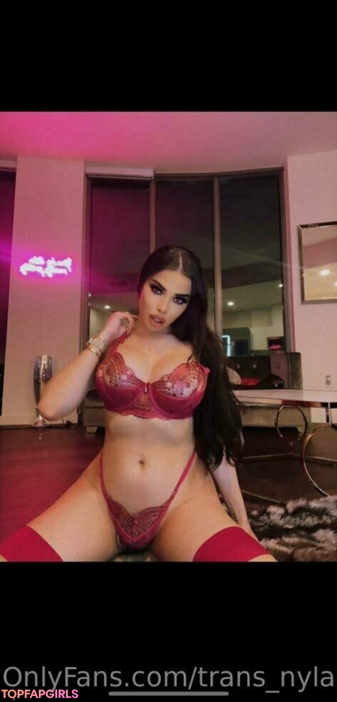 濃厚なラテン系熟女OnlyFans ホットxxx 写真