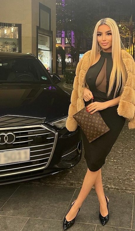 Luxuryysana MYM セックスモデル 写真