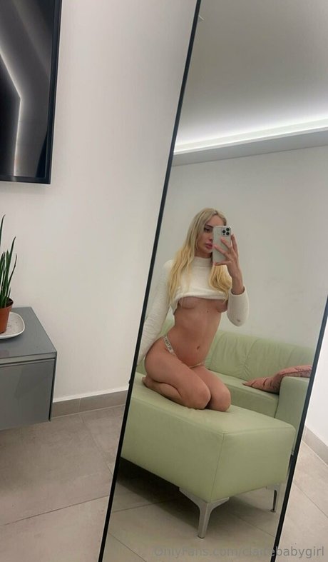 clairebabygirl ポルノスター アート 写真