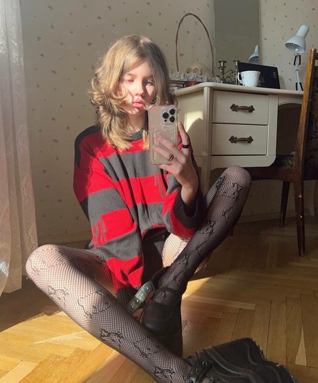 ティーンフィンガリングOnlyFans ホット裸 アーカイブ