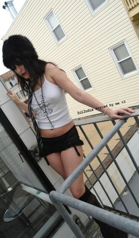 Claudia Perez ヌードモデル ギャラリー