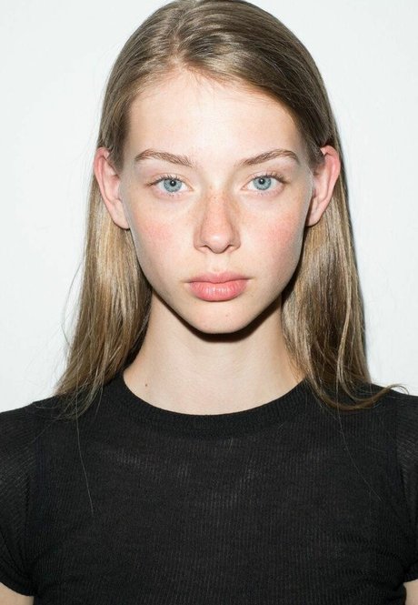 Lauren De Graaf かわいいスター 写真