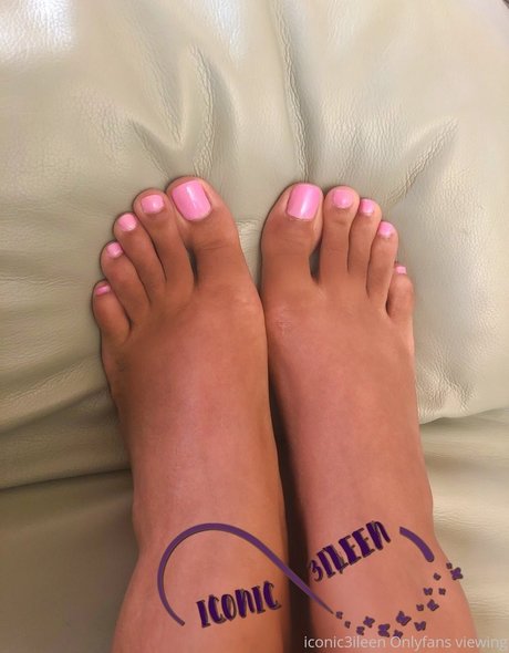 Iconic3ileen ポルノスター アート 写真