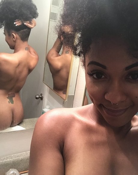 Iconic3ileen ポルノスター xxx 画像