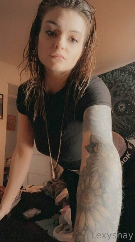 曲線美のティーンズOnlyFans セクシーヌード 画像