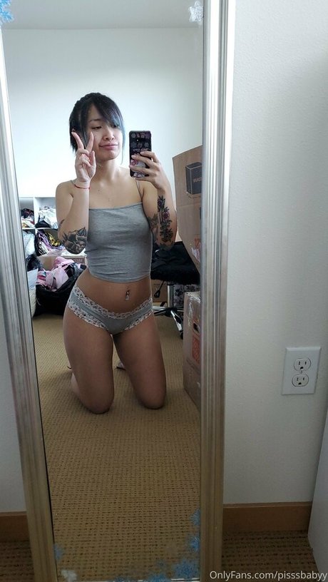 pisssbabyy ヌード女優 画像