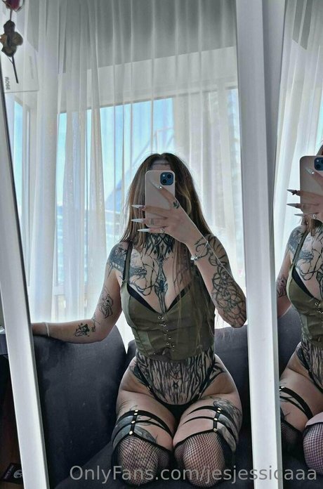 小柄なBBC OnlyFans セックス 画像