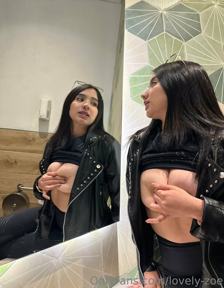 lovely zoe ポルノスター 高品質 アーカイブ