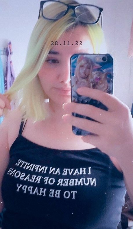 Alice Ainashel セクシーなスター 写真