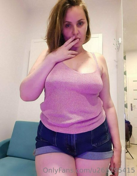 ティーンプッシーOnlyFans アダルト 写真