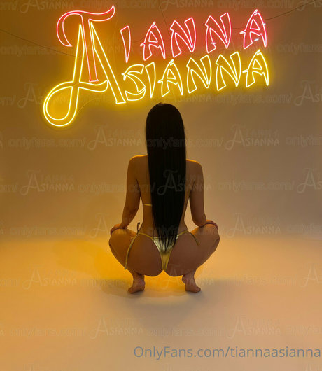 tiannaasianna セクシーなスター 写真