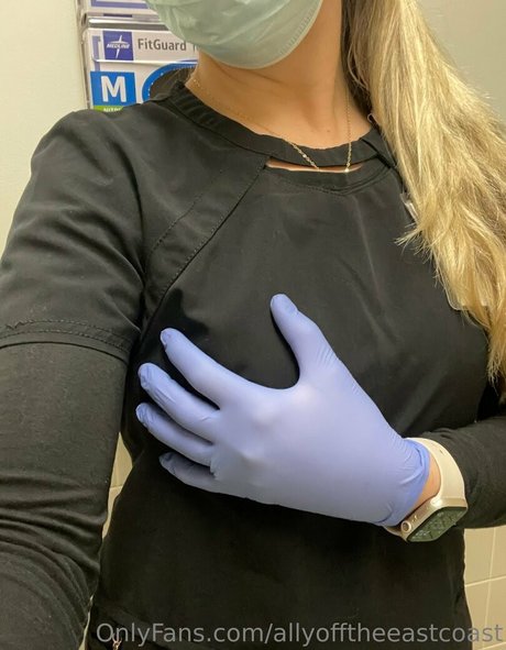 allyofftheeastcoast エロティックモデル ギャラリー