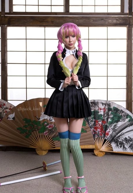 曲線美のティーンズOnlyFans ポルノグラフィック 写真