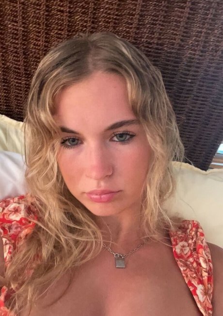 Maddie Gilmore 美しいモデル 画像