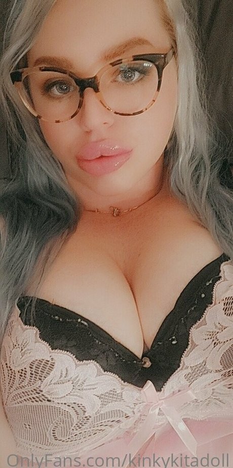 kinkykitadoll top profile image