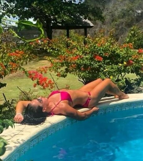 Emily Compagno 限定モデル 写真