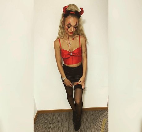 MissLolly ポルノスター 可愛い 写真