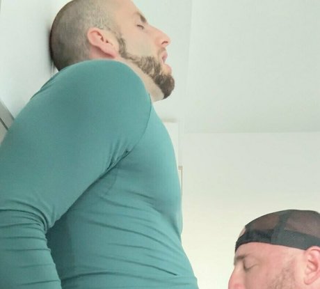 ryanandchadcbfree アダルトモデル ギャラリー