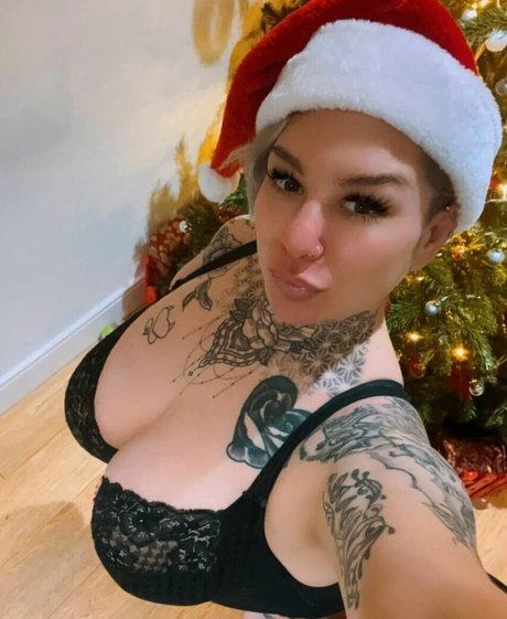 Katiesummer222 セクシー女優 ギャラリー