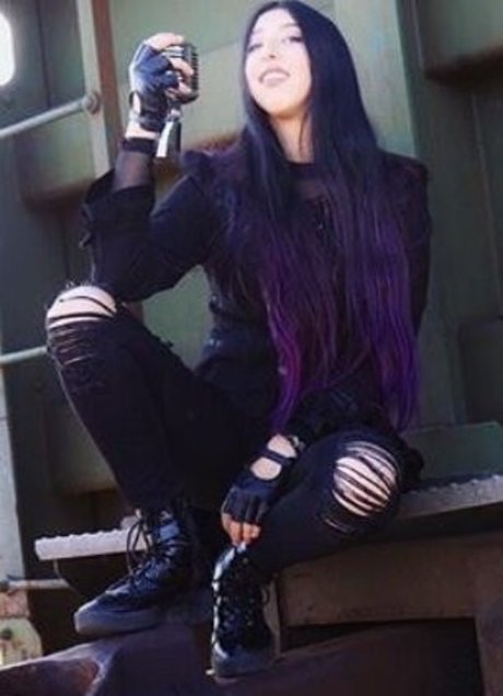 Melody Cristea ホットなモデル 写真