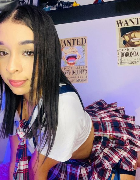 isanixon 独占女優 画像