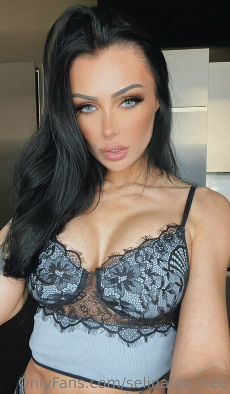 レズビアン ストラップオン OnlyFans 無料xxx 写真