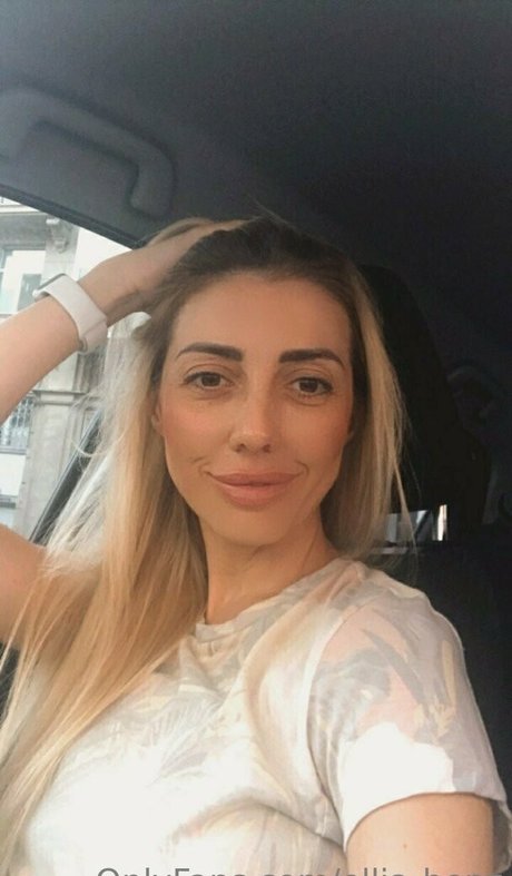 小さいチンポOnlyFans ホット 写真