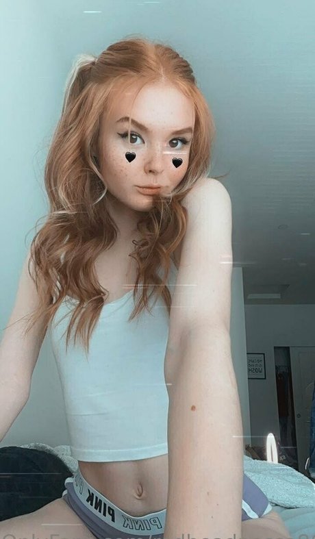 redheadnessbbg セックス女優 写真