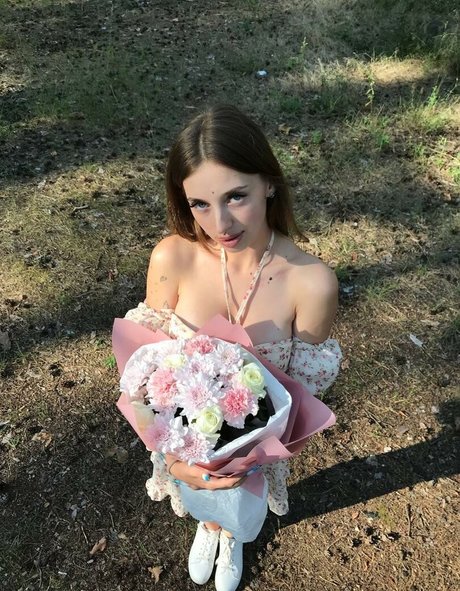 ニューハーフ 熟女 OnlyFans 無料セックス 写真