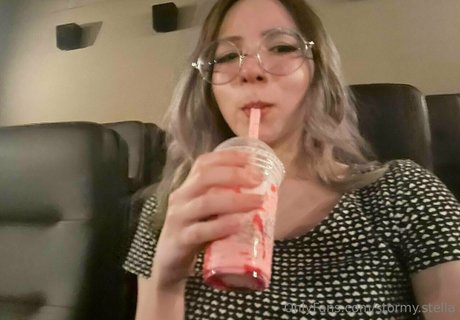 stormy stella モデル 写真