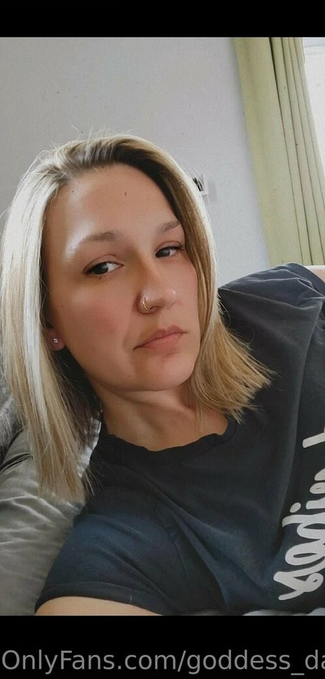 goddess daniella xxxスター 写真