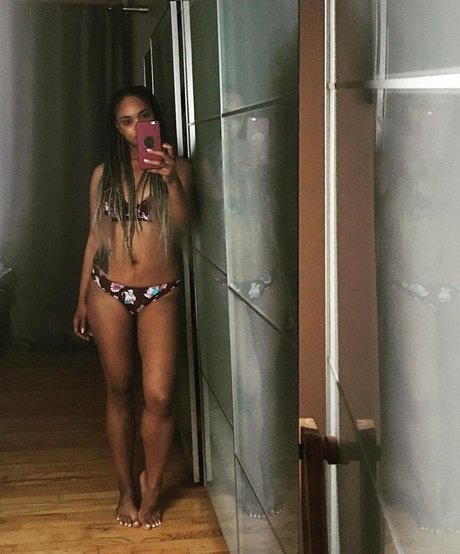 Sharon Leal ヌードスター 画像