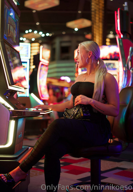 ぽっちゃりエモOnlyFans エロチック 写真