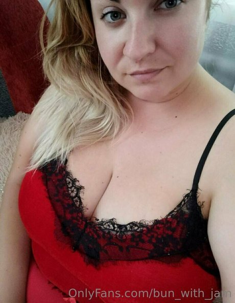 bun with jam アートスター 画像