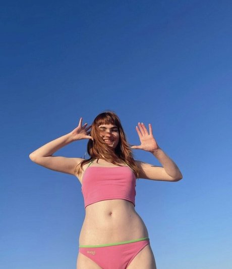 Ivy Wolk 裸モデル 写真