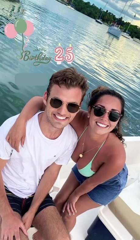 Kaitlyn Horesh 素敵なモデル 画像