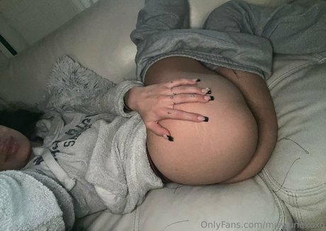 毛深いBBW OnlyFans アート裸 ギャラリー