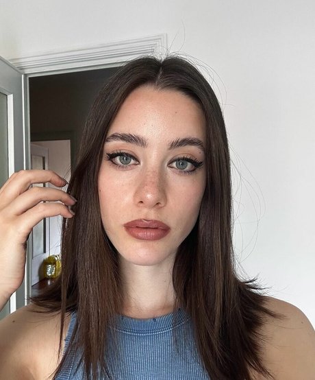 Simona Coppola エロティックモデル 写真