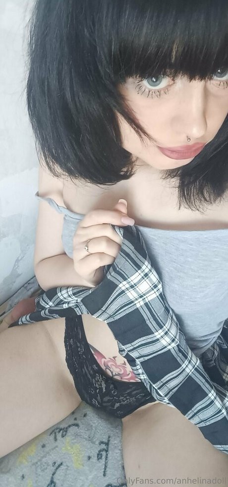 anhelinadoll XXXモデル 画像