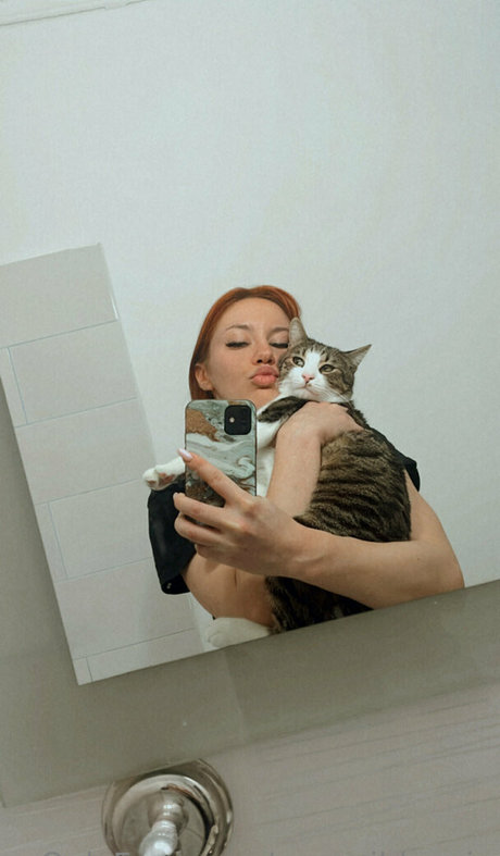 saraawildee 独占モデル 写真