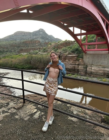 thesedonas 完璧な女優 アーカイブ