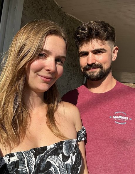 thesedonas ポルノスター 可愛い 写真