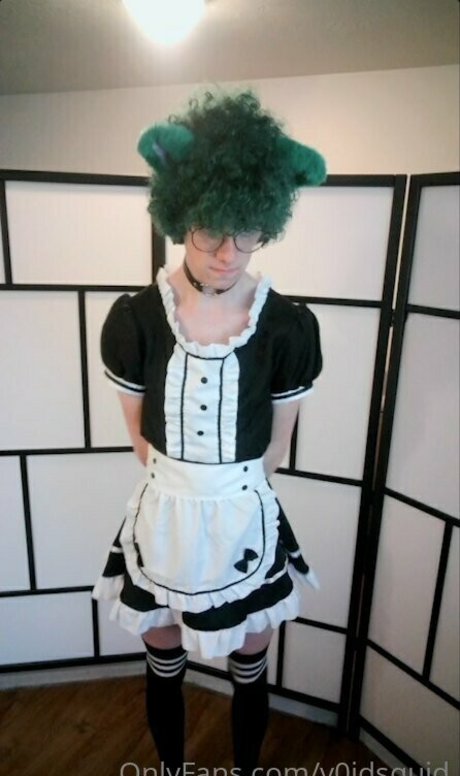 camryncorder 裸のモデル 写真