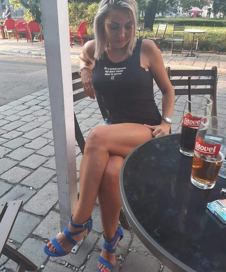 18歳のOnlyFans ホット ギャラリー