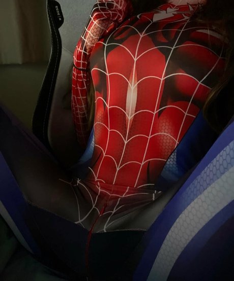 黒檀のシャワー OnlyFans セクシーヌード ギャラリー