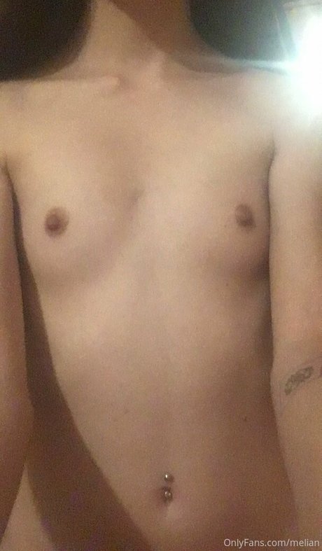 teenagertits 限定モデル 画像